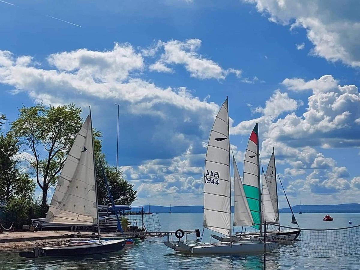 Kiss Apartman Juventus Balatonföldvár Extérieur photo